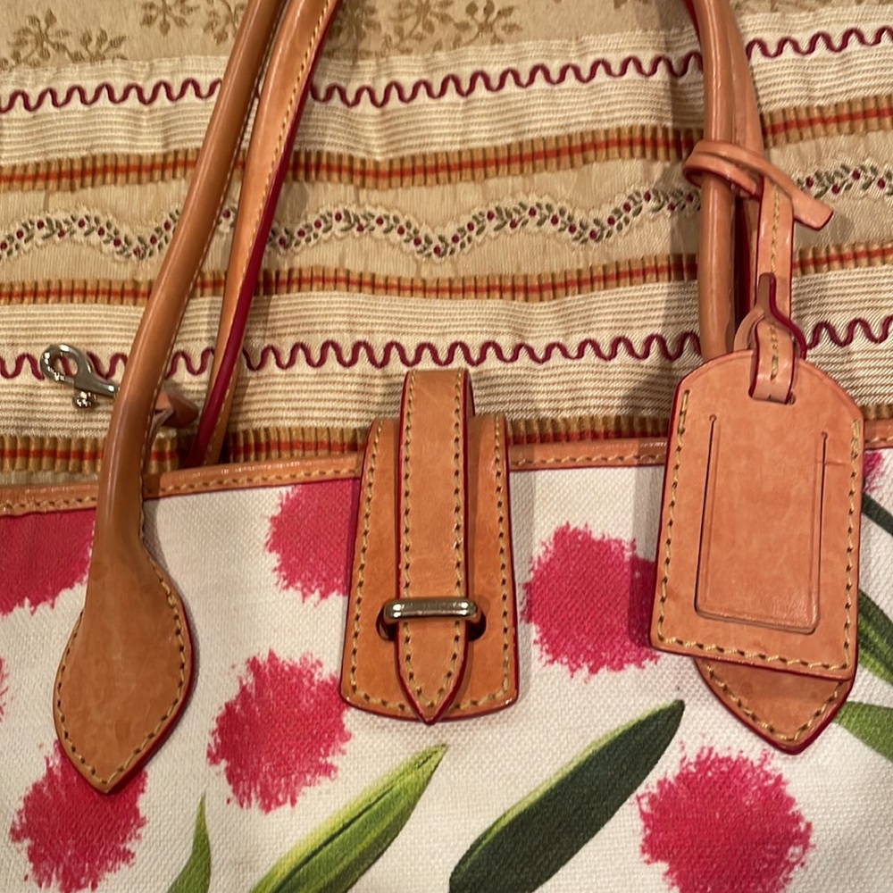 Dooney Bourke Cindy Lilly Bag, Brown Leather,
Canvas, Tote Preppy Classic Purse - Picture 2 of 15